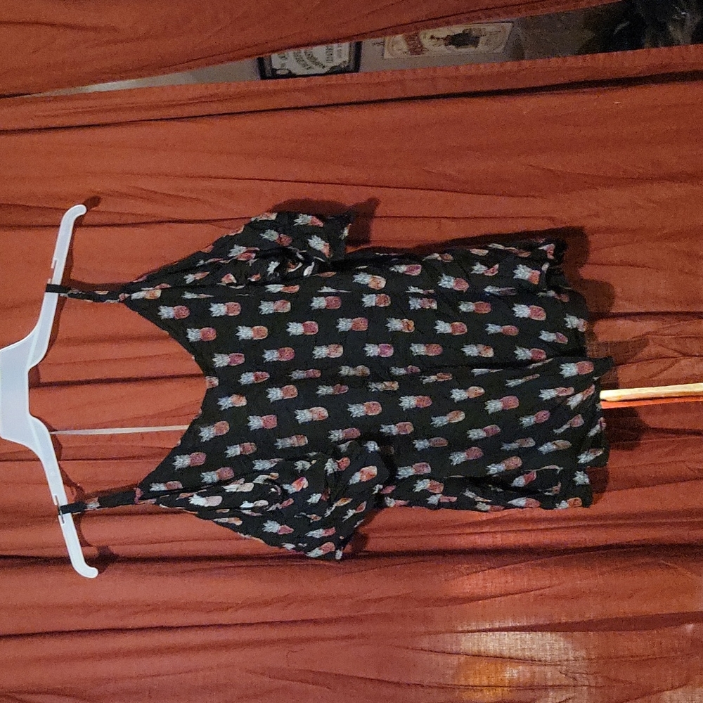 Torrid cold shoulder pineapple top